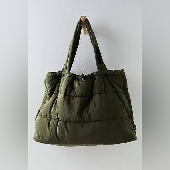 FP Movement Cool and Cozy Tote🔥 - Picture 16 of 16